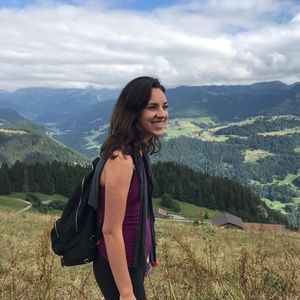 Meet your Posher, Ally